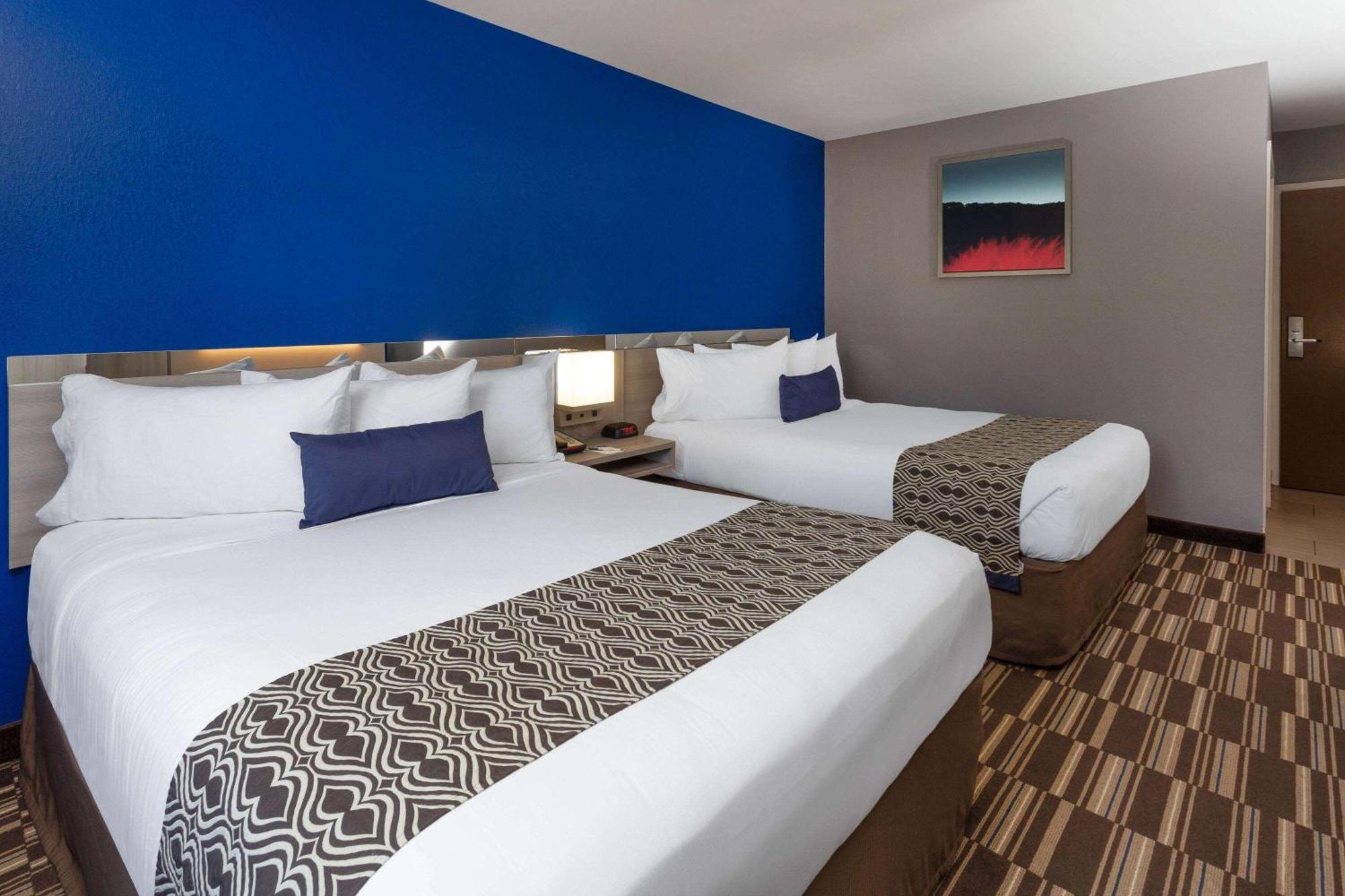 Microtel Inn & Suites By Wyndham Bethel/Danbury Luaran gambar
