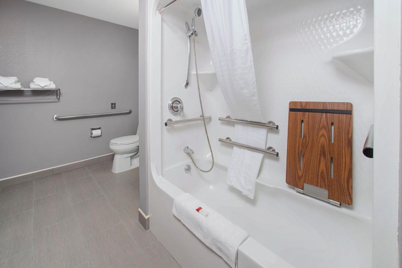 Microtel Inn & Suites By Wyndham Bethel/Danbury Luaran gambar